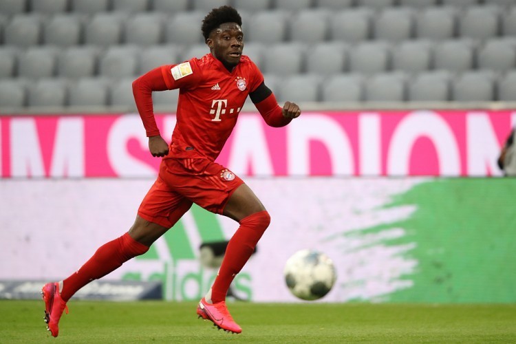  拜仁续约功勋队长，防线支柱留守安联  